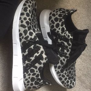 Women’s sneakers